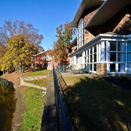 Best Western Plus The Inn & Suites At The Falls Poughkeepsie Esterno foto
