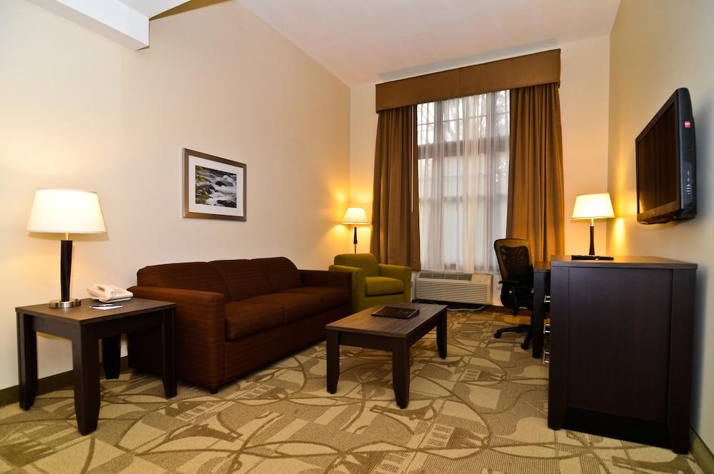 Best Western Plus The Inn & Suites At The Falls Poughkeepsie Esterno foto