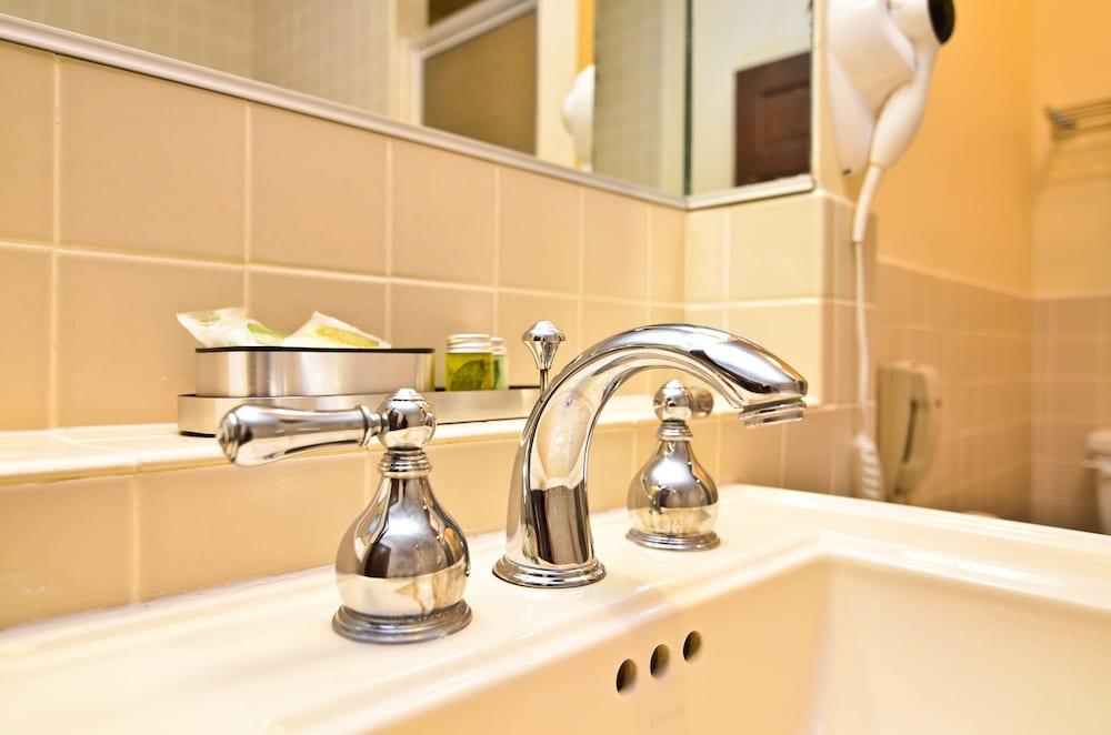 Best Western Plus The Inn & Suites At The Falls Poughkeepsie Esterno foto
