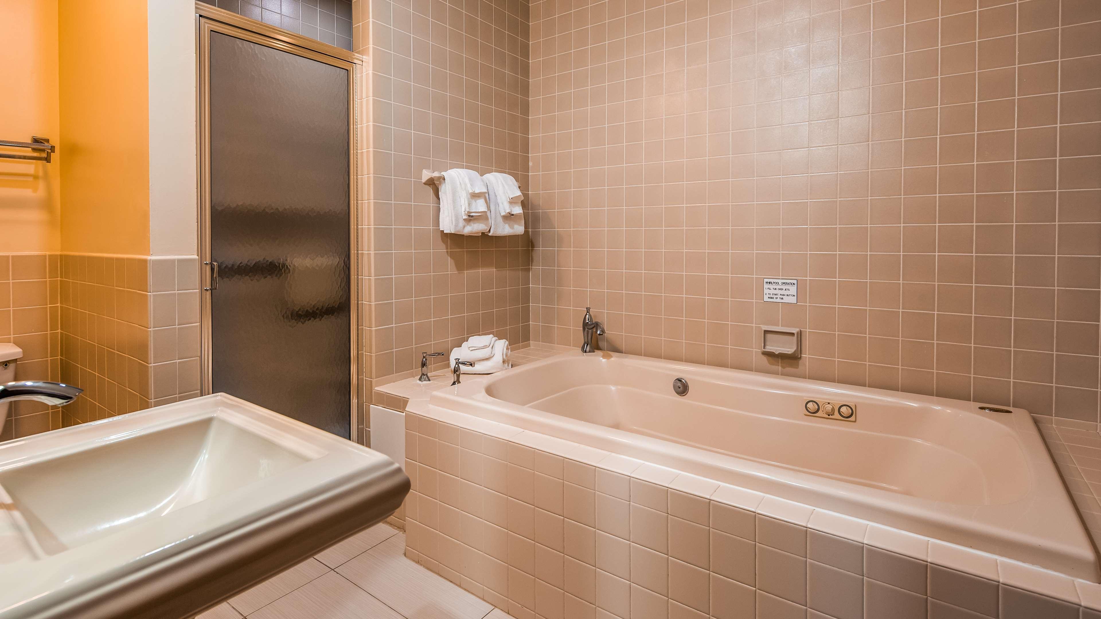 Best Western Plus The Inn & Suites At The Falls Poughkeepsie Esterno foto