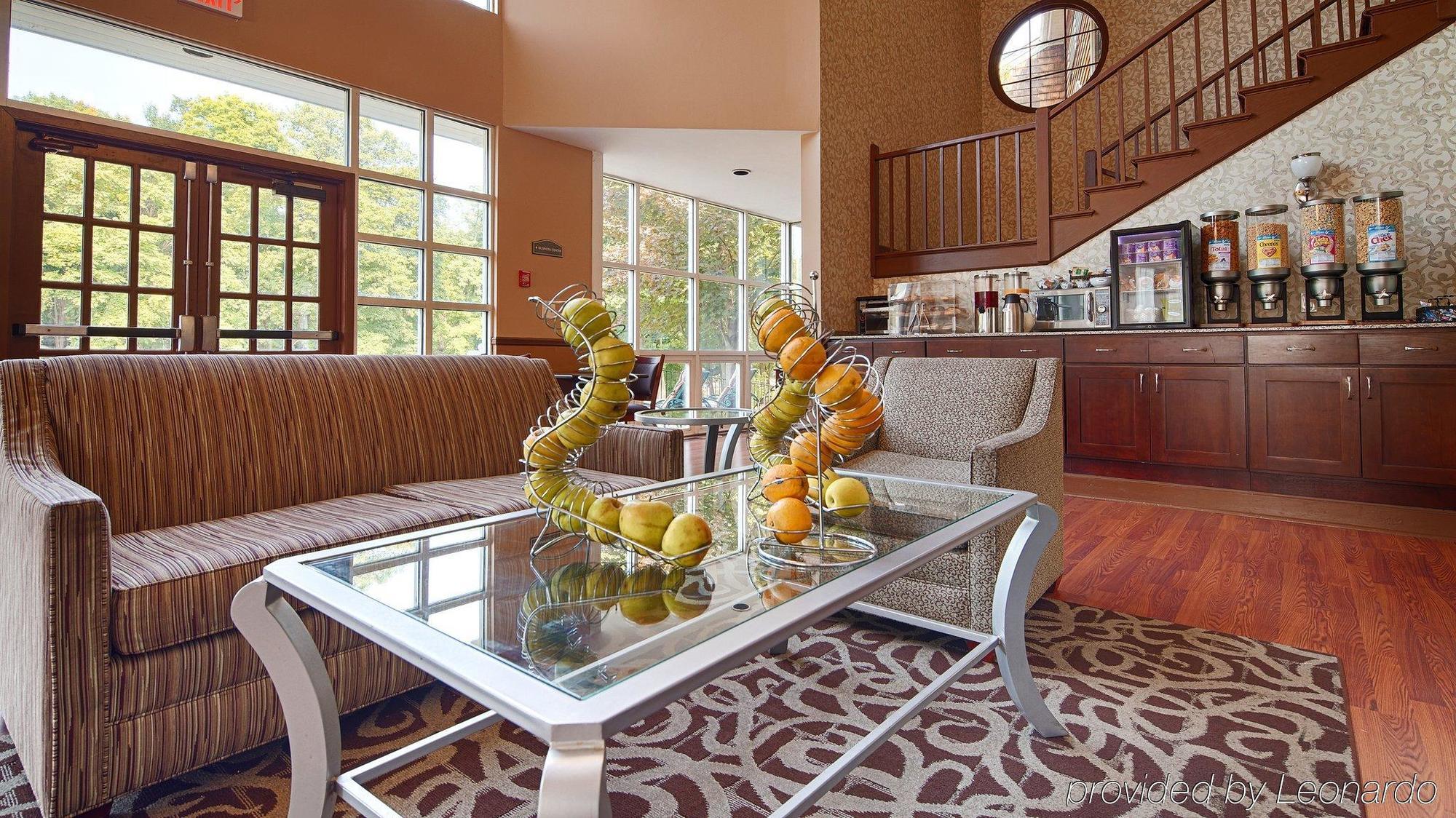 Best Western Plus The Inn & Suites At The Falls Poughkeepsie Esterno foto