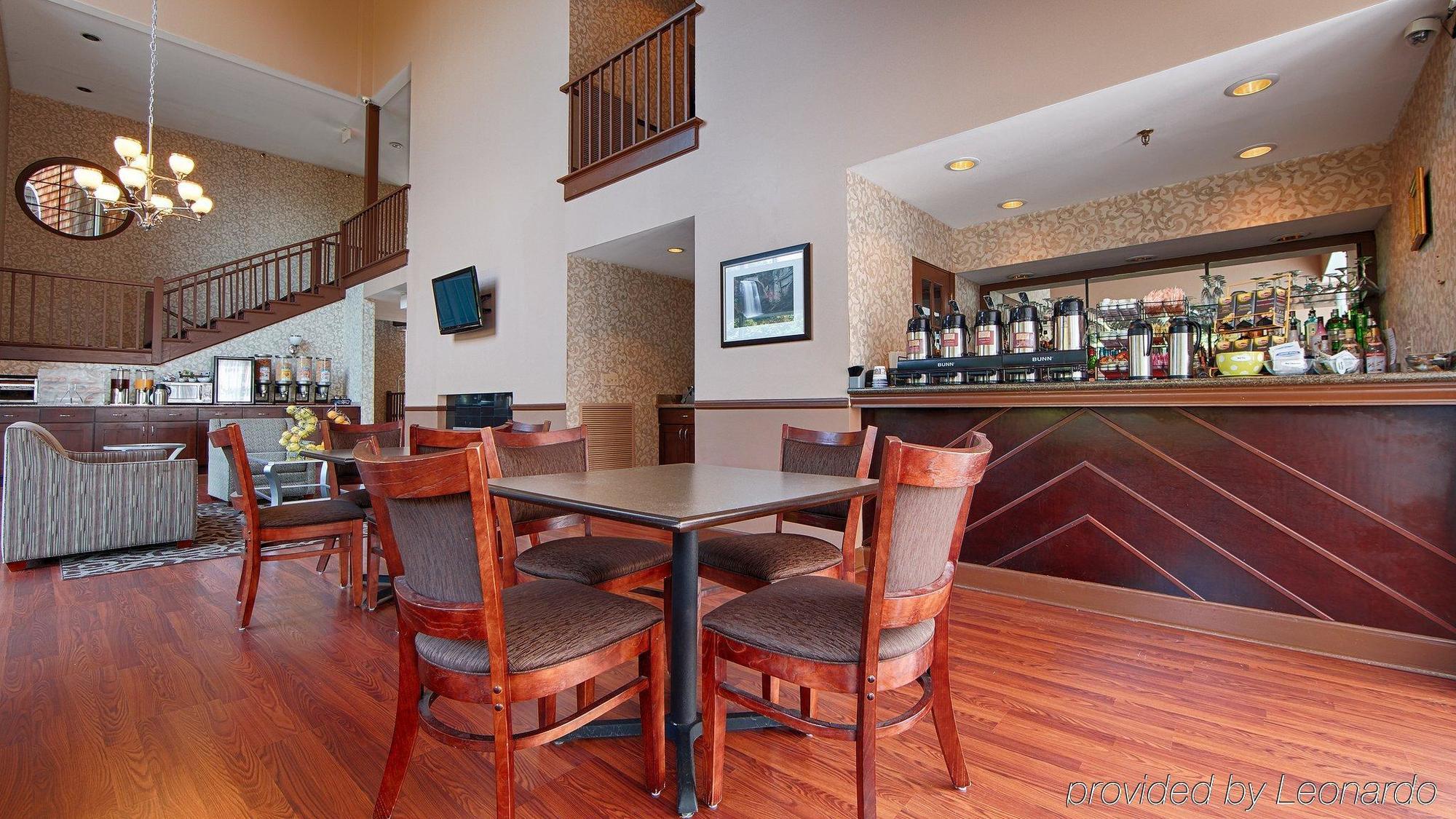 Best Western Plus The Inn & Suites At The Falls Poughkeepsie Esterno foto