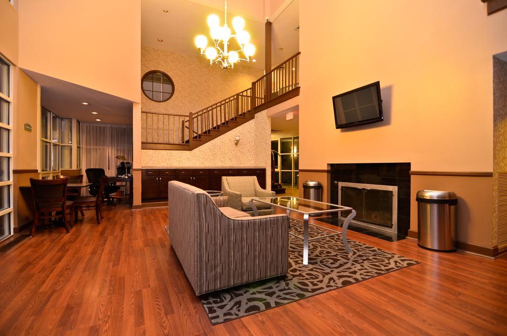 Best Western Plus The Inn & Suites At The Falls Poughkeepsie Esterno foto