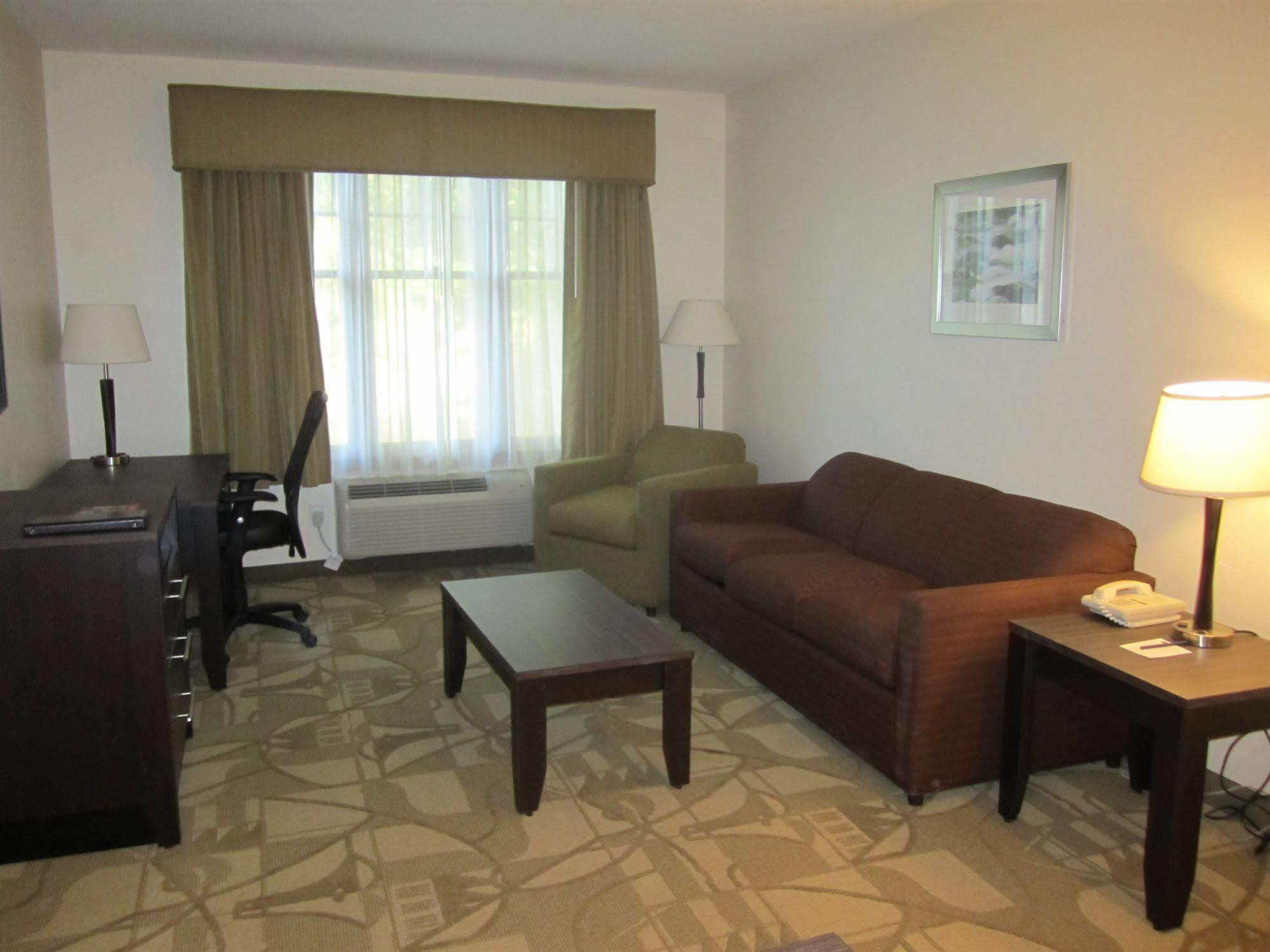 Best Western Plus The Inn & Suites At The Falls Poughkeepsie Esterno foto