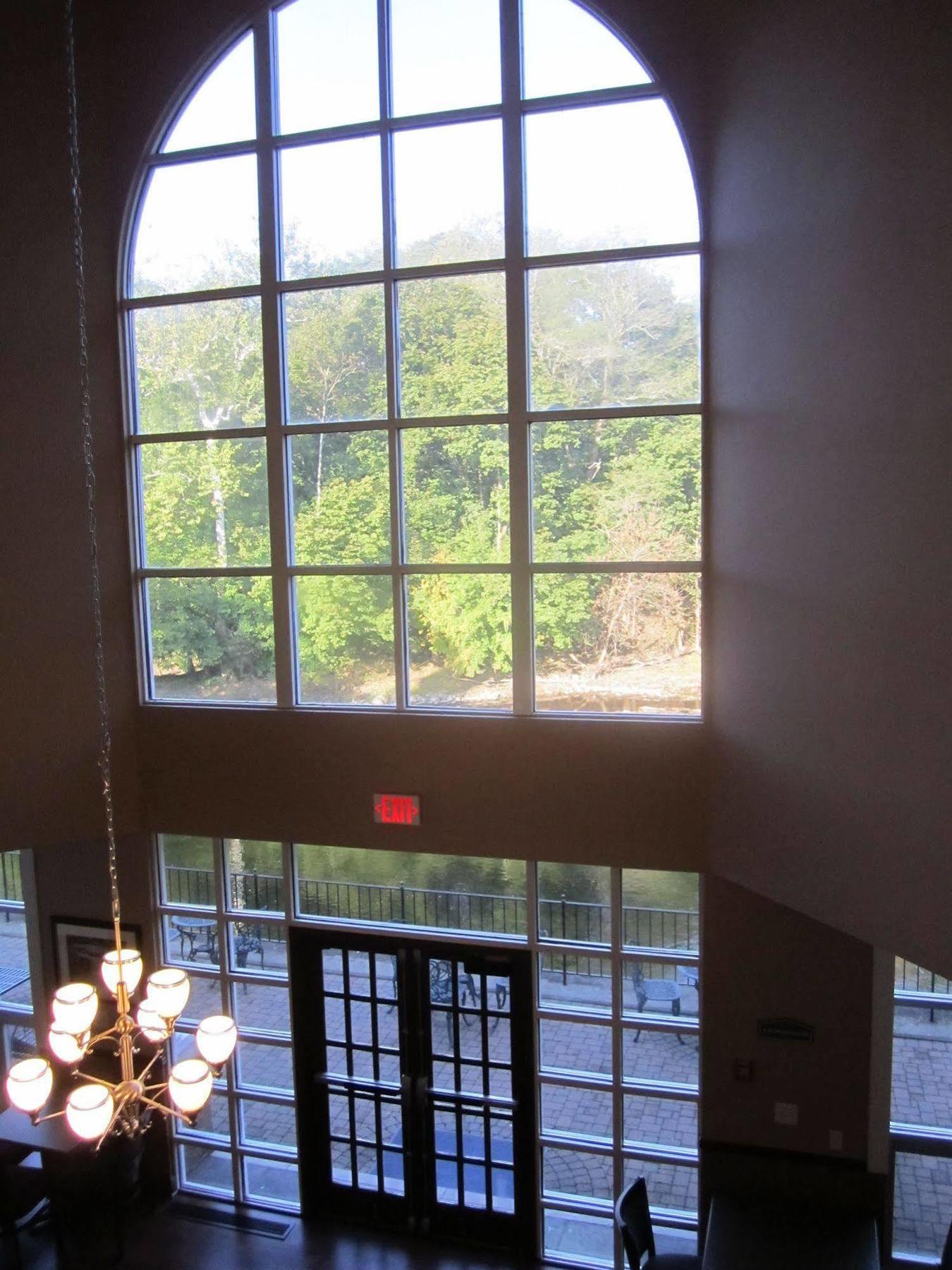 Best Western Plus The Inn & Suites At The Falls Poughkeepsie Esterno foto