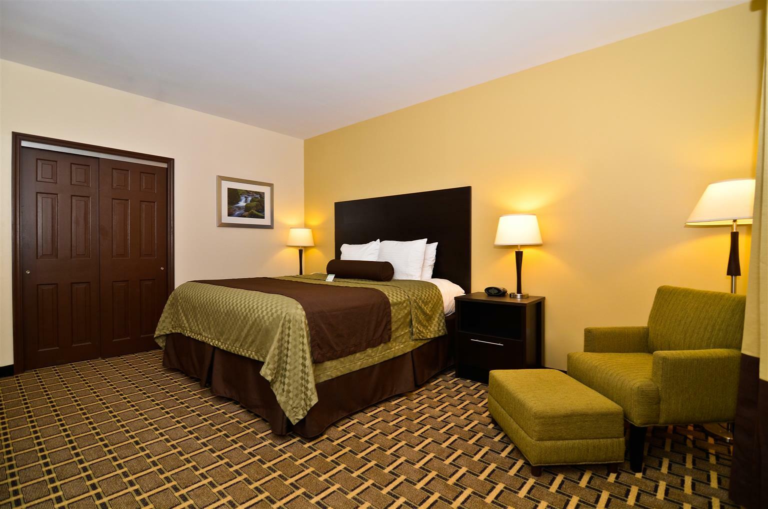 Best Western Plus The Inn & Suites At The Falls Poughkeepsie Esterno foto