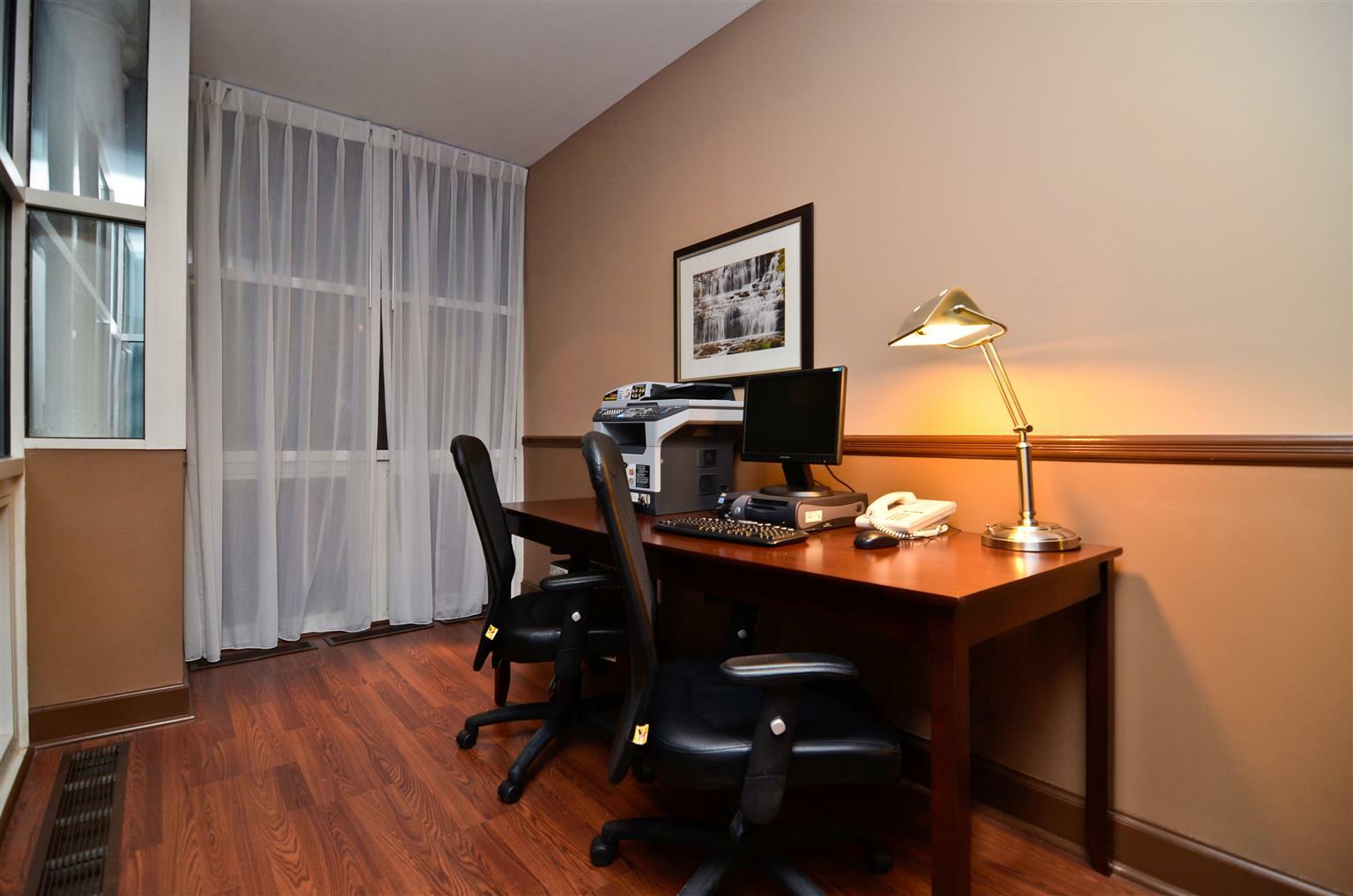 Best Western Plus The Inn & Suites At The Falls Poughkeepsie Esterno foto